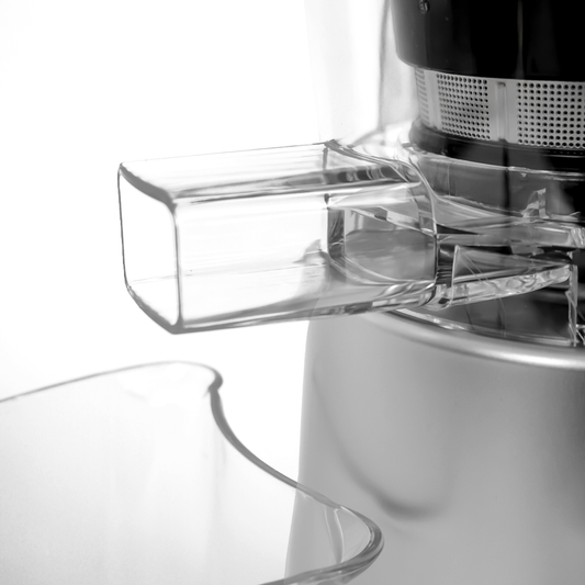 EXTRACTOR LENTO DE FRUTAS Y VERDURAS